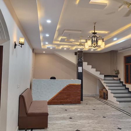 Atithi Inn Кгаджураго Екстер'єр фото