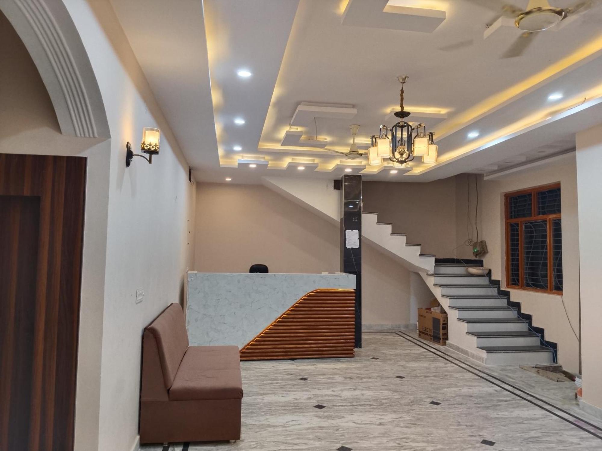 Atithi Inn Кгаджураго Екстер'єр фото
